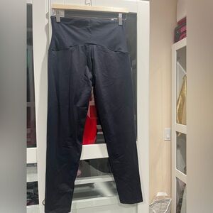 Leonisa leggings butt shaping leggings